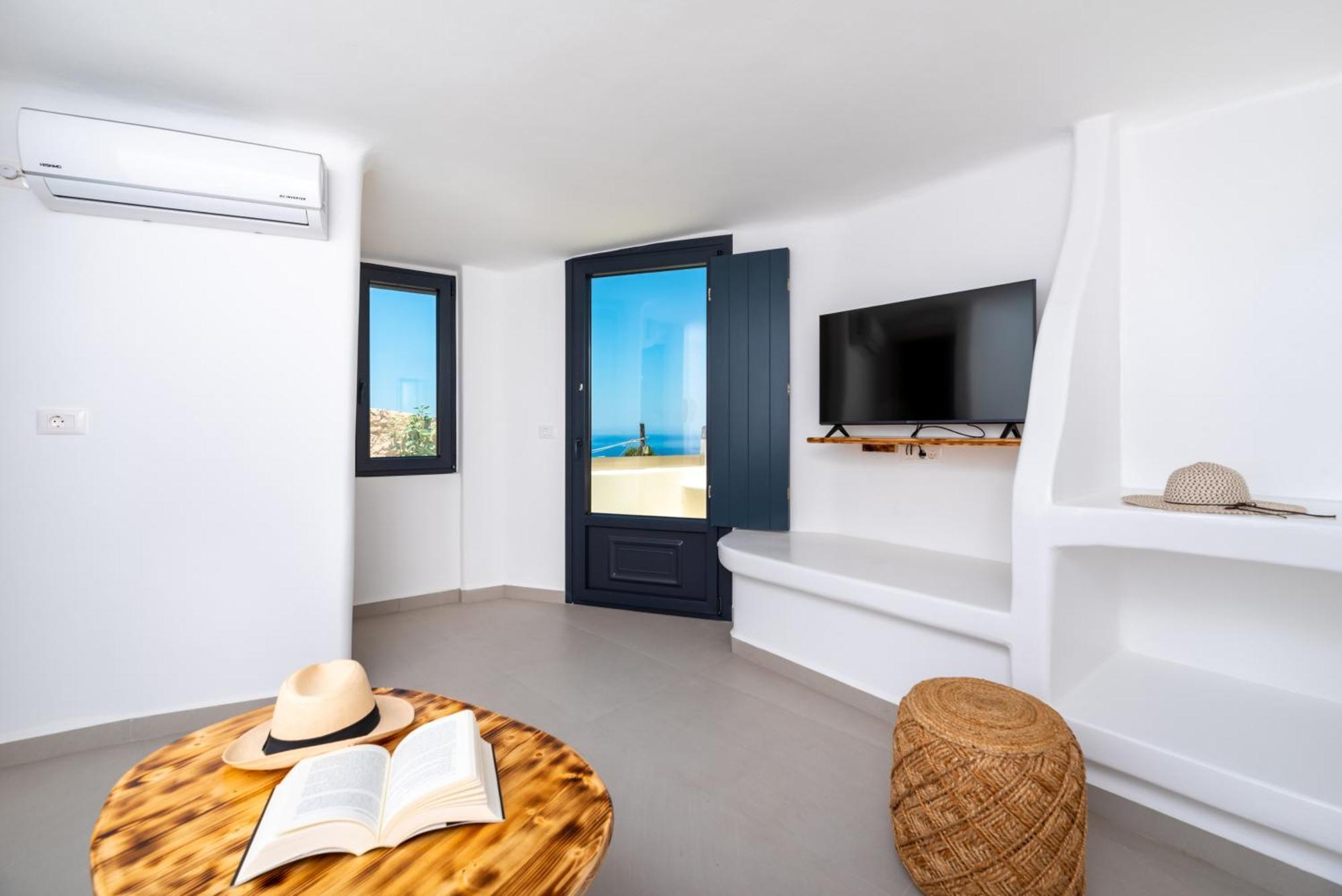 Deep Cave Suites Kontochori Fira  Exteriér fotografie